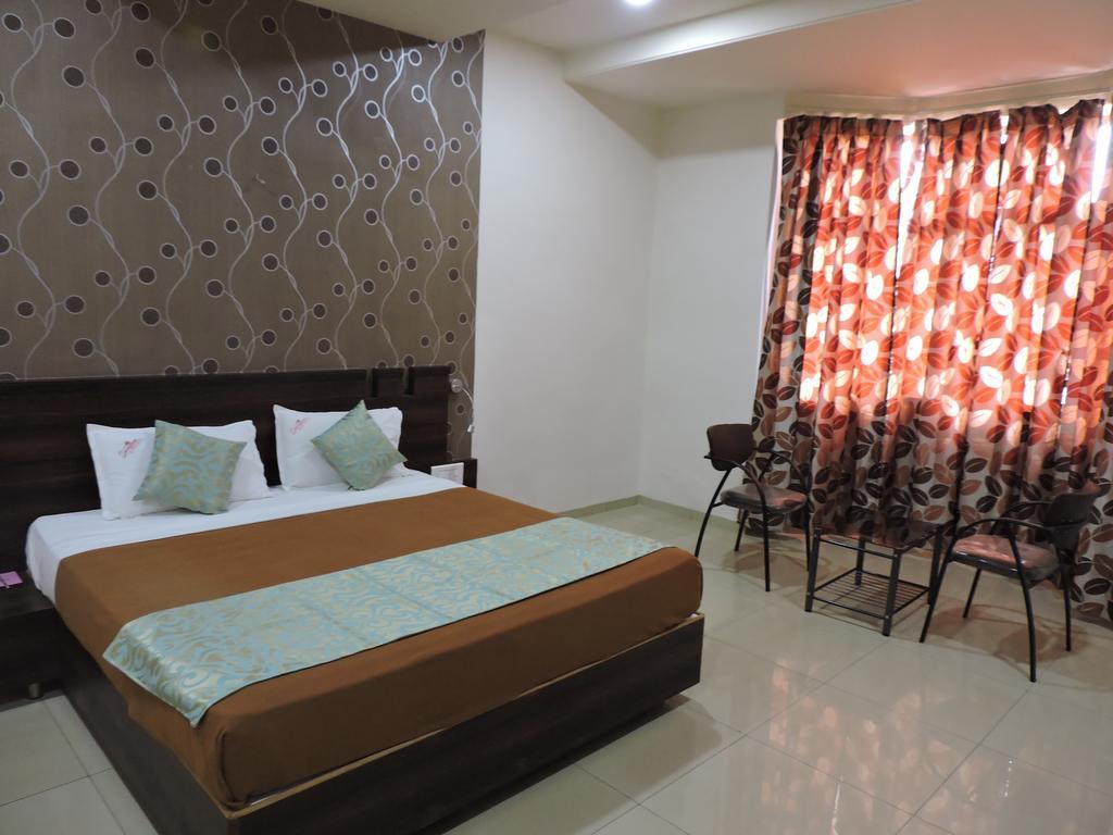 Hotel Sangam Regency Ratnāgiri Kamer foto
