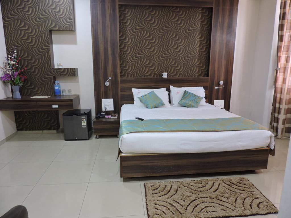Hotel Sangam Regency Ratnāgiri Kamer foto